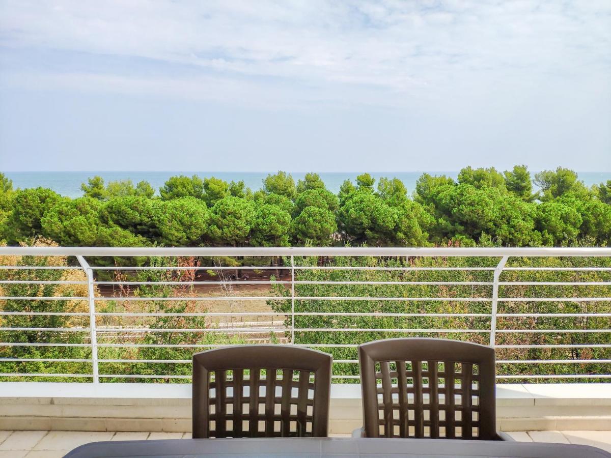 Homiday - Cerrano Park Resort ปีเนโต ภายนอก รูปภาพ